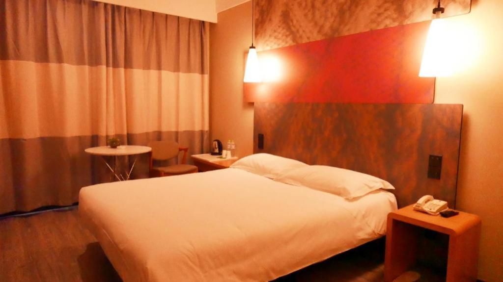 Ibis Nanchang Zhongshan Road Pedestrian Street Hotel Exterior foto